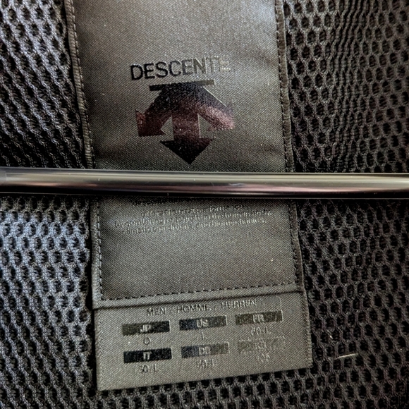 Descente Puffer Jacket - Picture 5 of 7